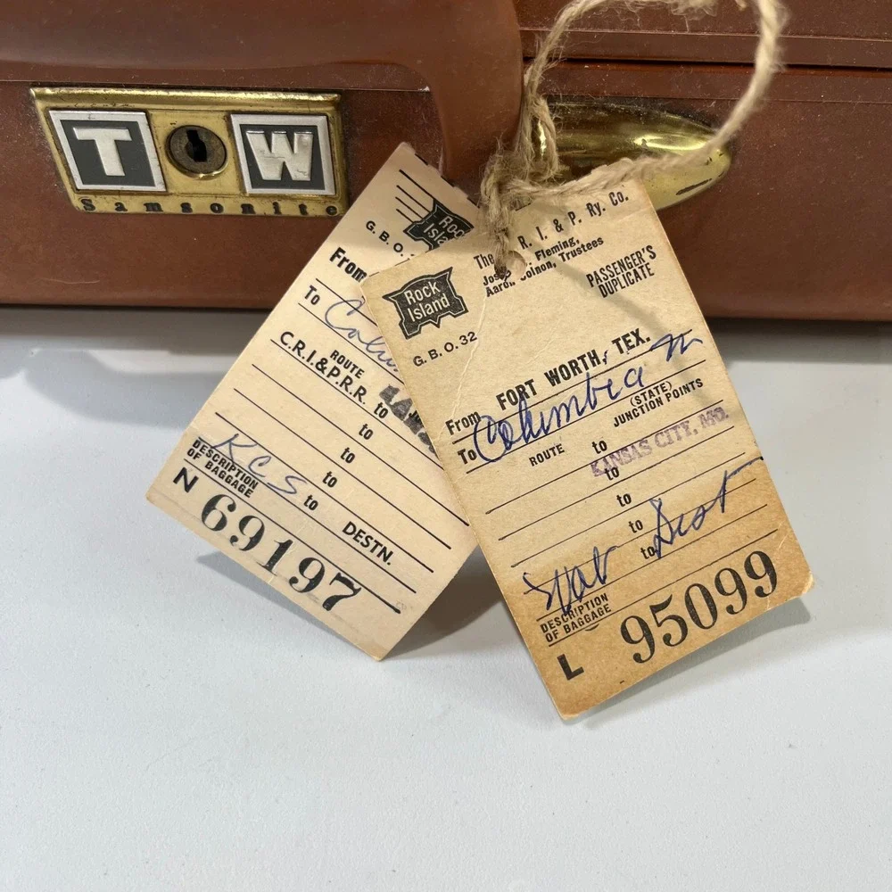 Vtg Samsonite Streamlite Saddle Tan Suitcase Shwayder Bros MCM Luggage 50s Prop